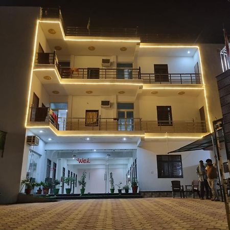 Vrindavan Bhakti Bhavan- Near Prem Mandir By Mukund Hotel Екстериор снимка