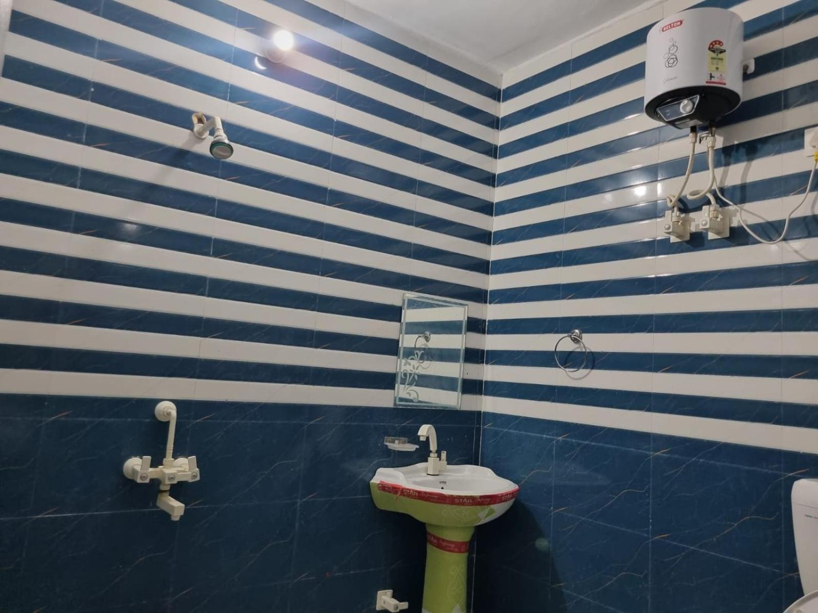 Vrindavan Bhakti Bhavan- Near Prem Mandir By Mukund Hotel Екстериор снимка